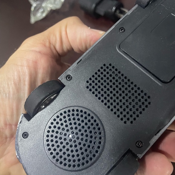 Car With speaker , Usb Drive Reader And Radio. - Picture 4 of 6